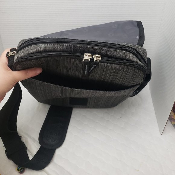 Swiss Gear Bag - Picture 10 of 15